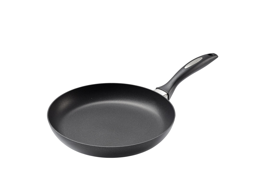 IQ Frypan 24cm in sleeve