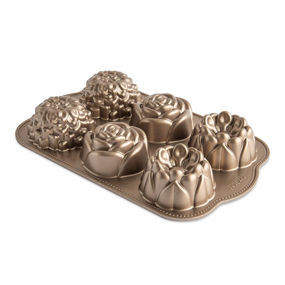 Nordic Ware Floral Cakelet Pan Main image